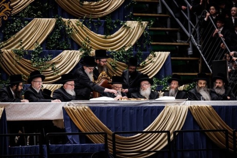 האחים לאנטשעווסקי, יוסי גולדברגר, אברומי בלום