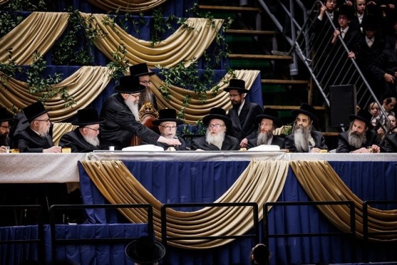 האחים לאנטשעווסקי, יוסי גולדברגר, אברומי בלום