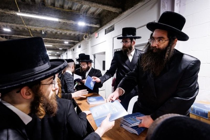 האחים לאנטשעווסקי, יוסי גולדברגר, אברומי בלום