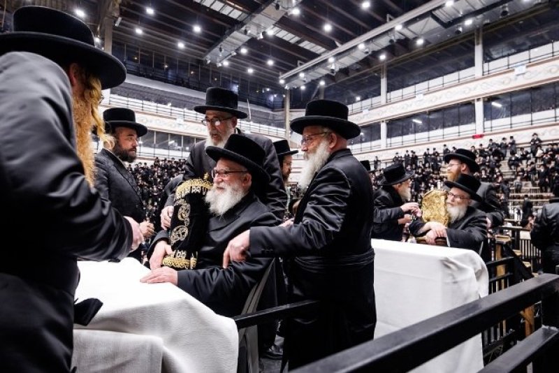 האחים לאנטשעווסקי, יוסי גולדברגר, אברומי בלום