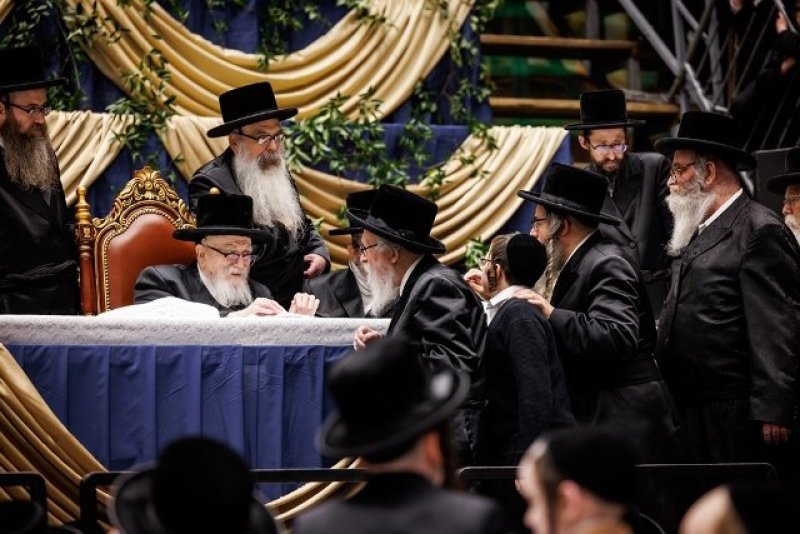 האחים לאנטשעווסקי, יוסי גולדברגר, אברומי בלום