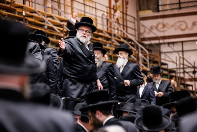 האחים לאנטשעווסקי, יוסי גולדברגר, אברומי בלום