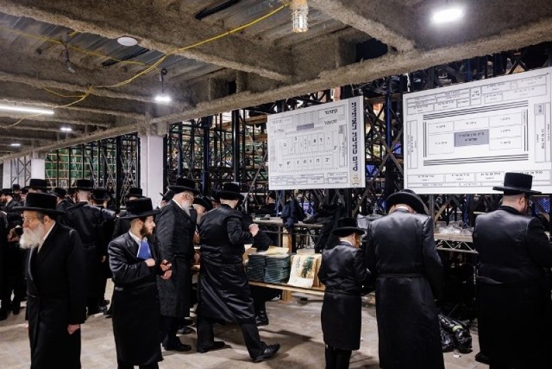האחים לאנטשעווסקי, יוסי גולדברגר, אברומי בלום