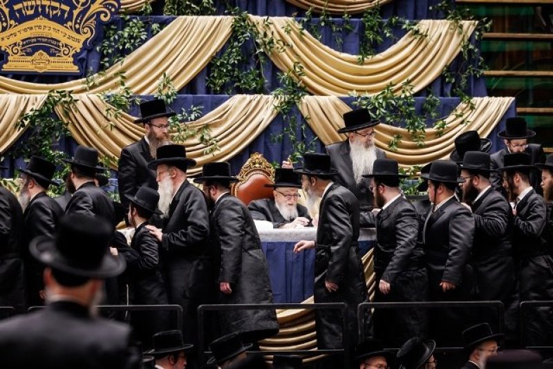 האחים לאנטשעווסקי, יוסי גולדברגר, אברומי בלום