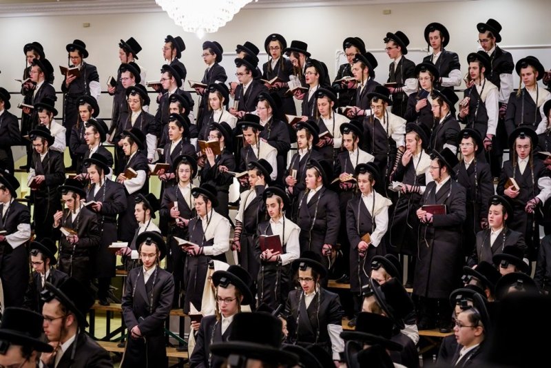האחים לאנטשעווסקי, יוסי גולדברגר, אברומי בלום