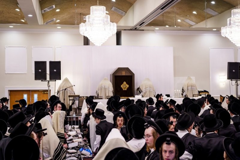 האחים לאנטשעווסקי, יוסי גולדברגר, אברומי בלום