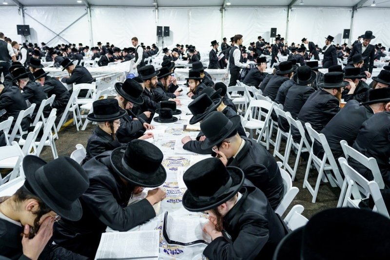 האחים לאנטשעווסקי, יוסי גולדברגר, אברומי בלום