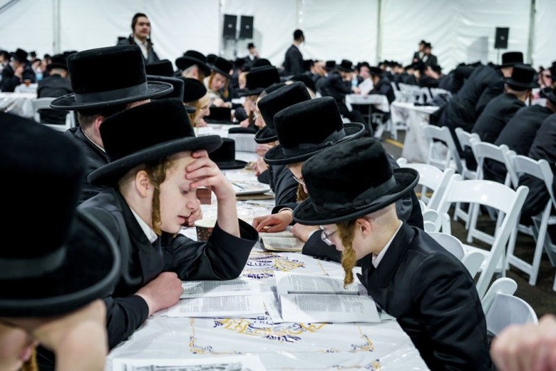 האחים לאנטשעווסקי, יוסי גולדברגר, אברומי בלום