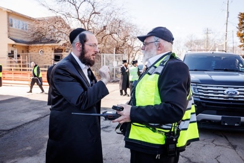 האחים לאנטשעווסקי, יוסי גולדברגר, אברומי בלום