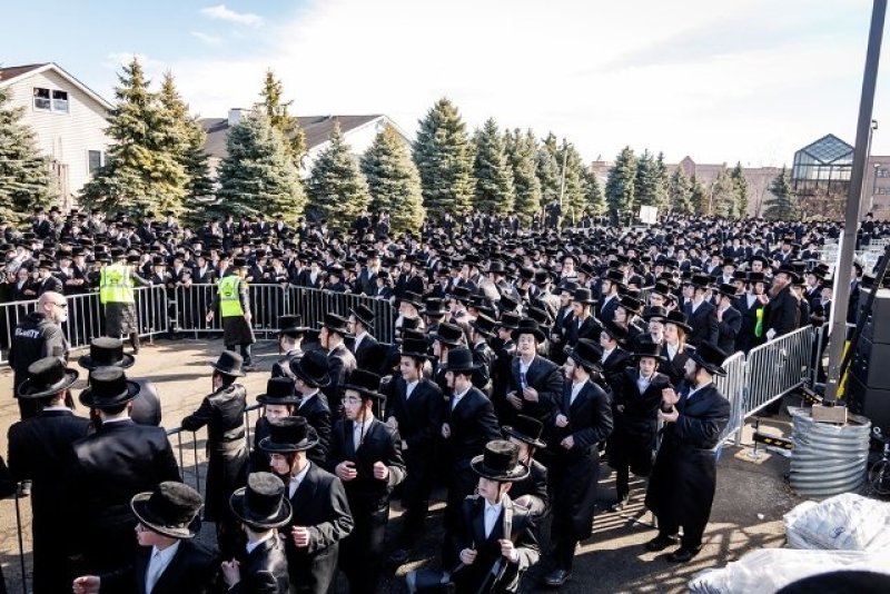 האחים לאנטשעווסקי, יוסי גולדברגר, אברומי בלום