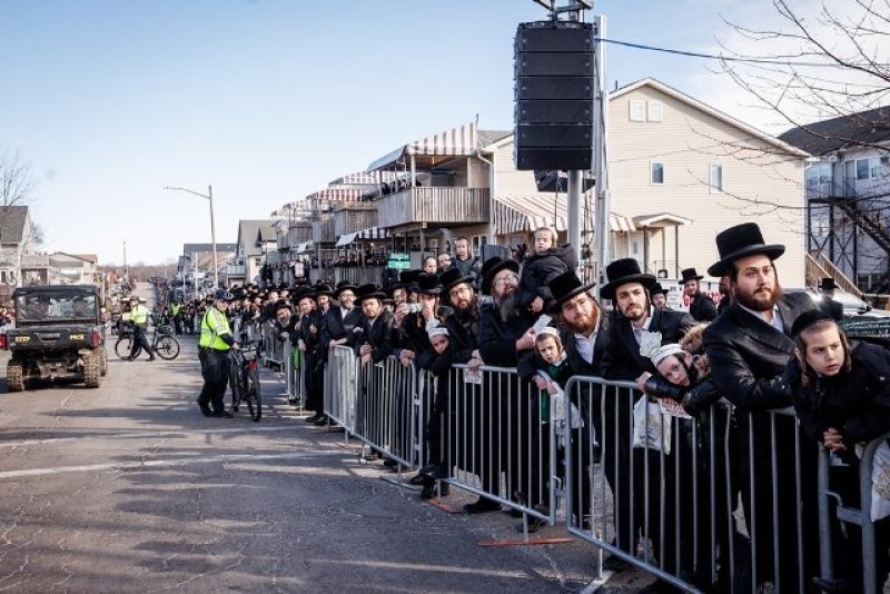 האחים לאנטשעווסקי, יוסי גולדברגר, אברומי בלום