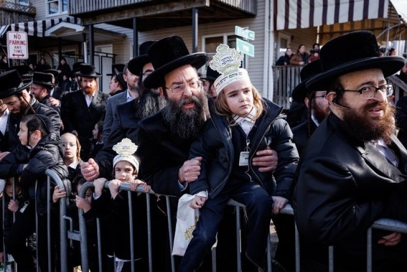 האחים לאנטשעווסקי, יוסי גולדברגר, אברומי בלום