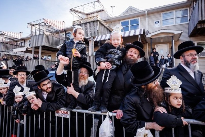 האחים לאנטשעווסקי, יוסי גולדברגר, אברומי בלום