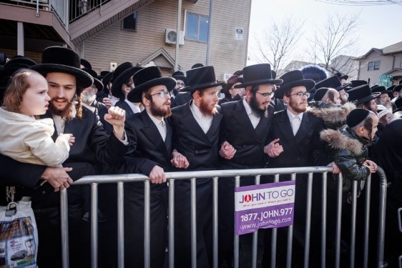 האחים לאנטשעווסקי, יוסי גולדברגר, אברומי בלום
