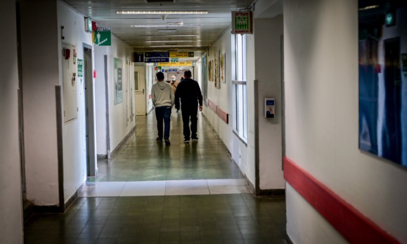 דרמה לילית באיכילוב: פינוי דחוף של אגפים עקב חשש לקריסה