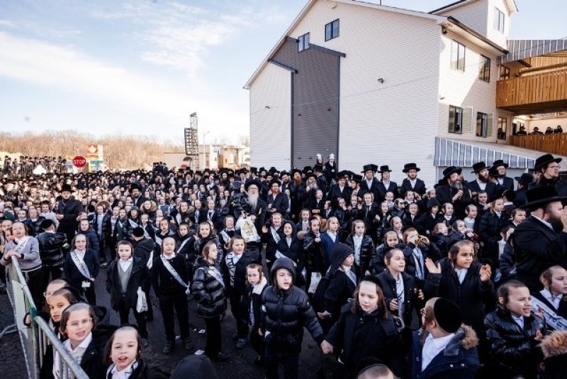 האחים לאנטשעווסקי, יוסי גולדברגר, אברומי בלום