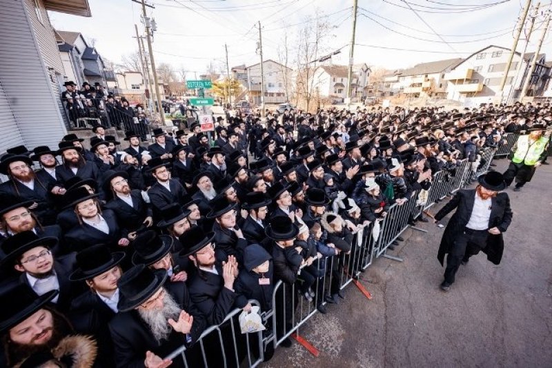 האחים לאנטשעווסקי, יוסי גולדברגר, אברומי בלום