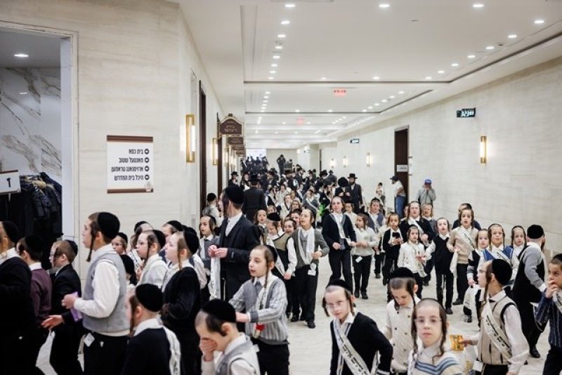 האחים לאנטשעווסקי, יוסי גולדברגר, אברומי בלום