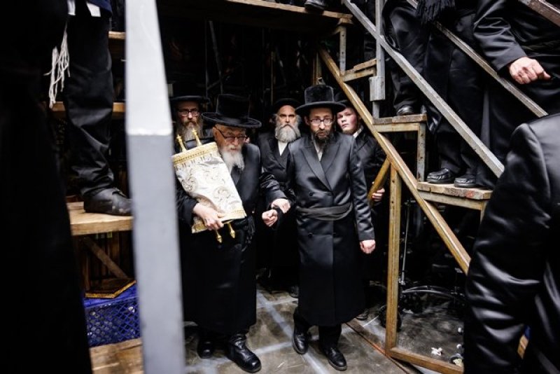 האחים לאנטשעווסקי, יוסי גולדברגר, אברומי בלום
