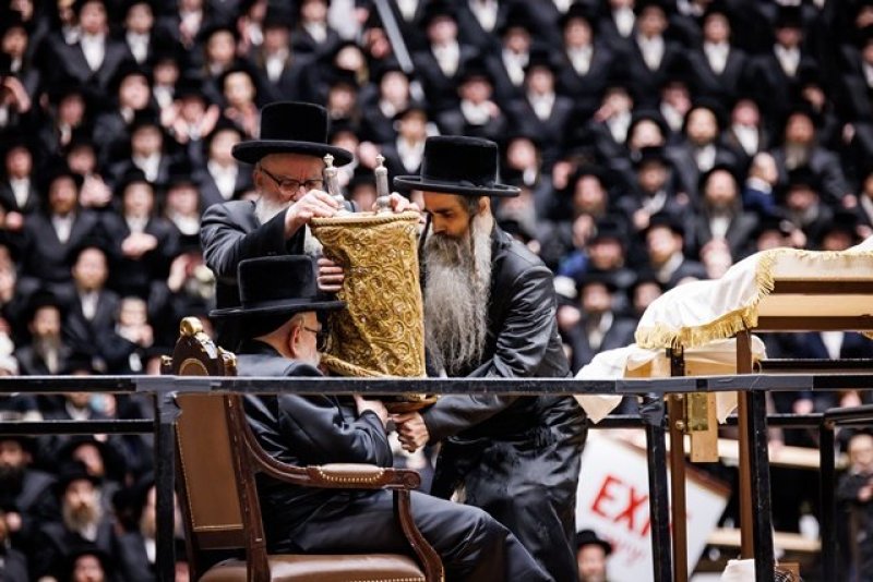 האחים לאנטשעווסקי, יוסי גולדברגר, אברומי בלום