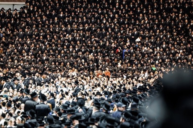 האחים לאנטשעווסקי, יוסי גולדברגר, אברומי בלום