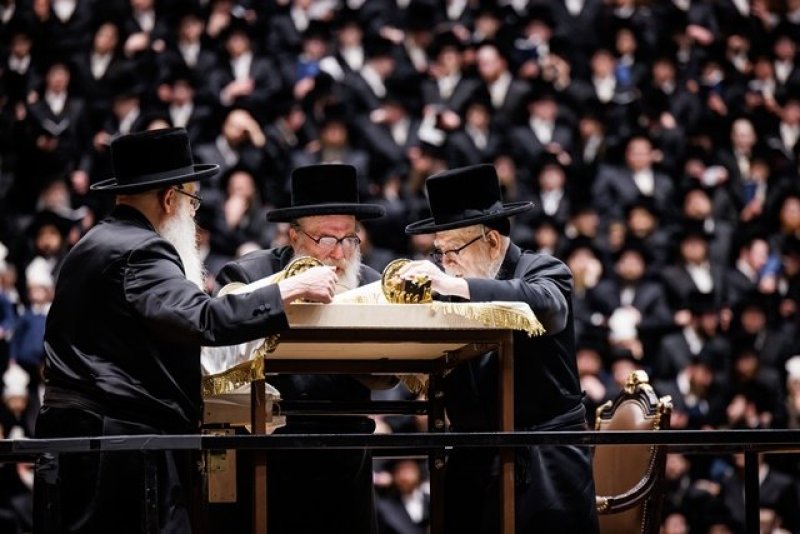 האחים לאנטשעווסקי, יוסי גולדברגר, אברומי בלום