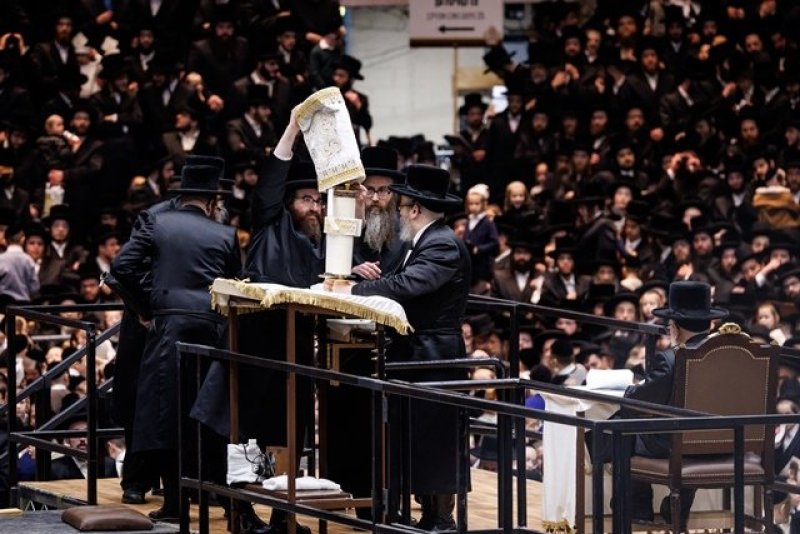 האחים לאנטשעווסקי, יוסי גולדברגר, אברומי בלום