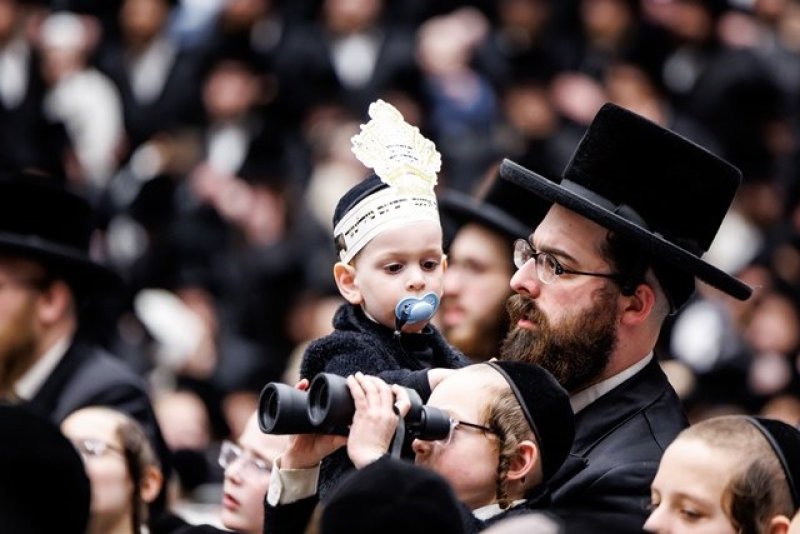 האחים לאנטשעווסקי, יוסי גולדברגר, אברומי בלום