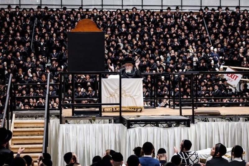 האחים לאנטשעווסקי, יוסי גולדברגר, אברומי בלום
