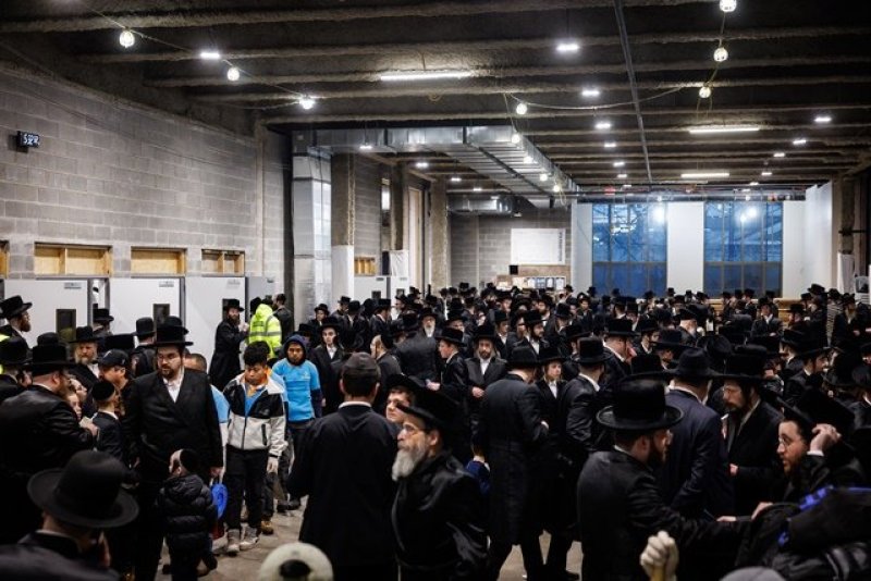 האחים לאנטשעווסקי, יוסי גולדברגר, אברומי בלום
