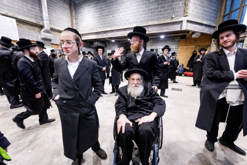 האחים לאנטשעווסקי, יוסי גולדברגר, אברומי בלום
