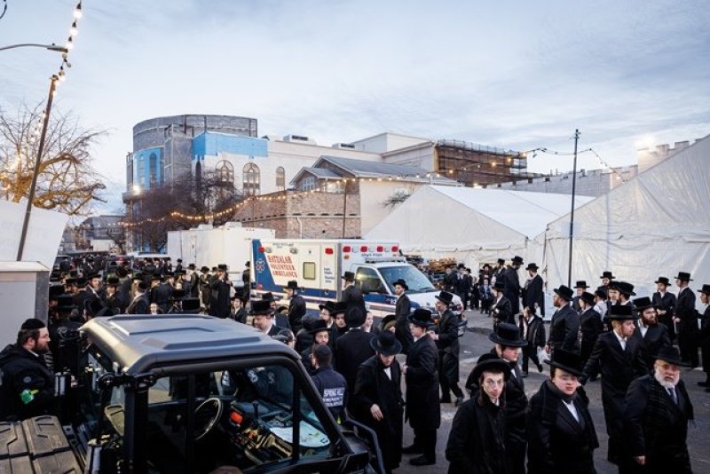 האחים לאנטשעווסקי, יוסי גולדברגר, אברומי בלום