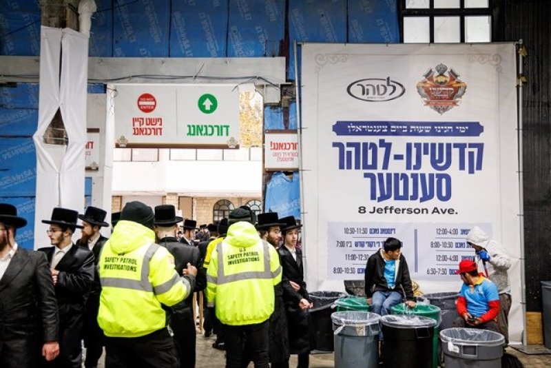 האחים לאנטשעווסקי, יוסי גולדברגר, אברומי בלום