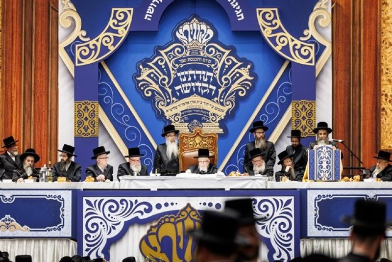האחים לאנטשעווסקי, יוסי גולדברגר, אברומי בלום