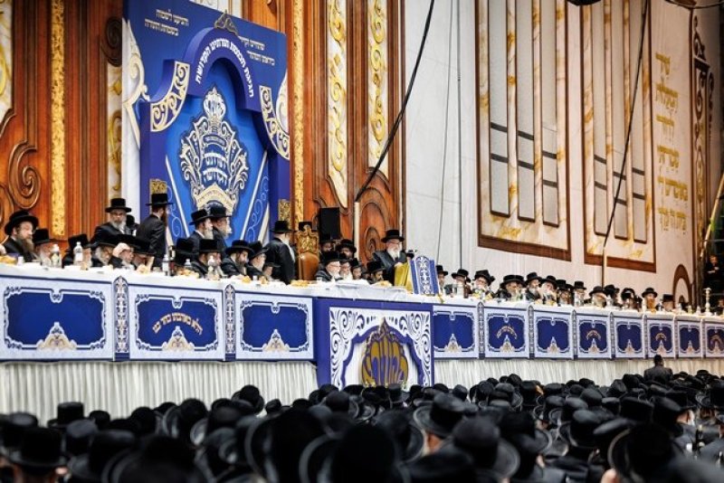 האחים לאנטשעווסקי, יוסי גולדברגר, אברומי בלום