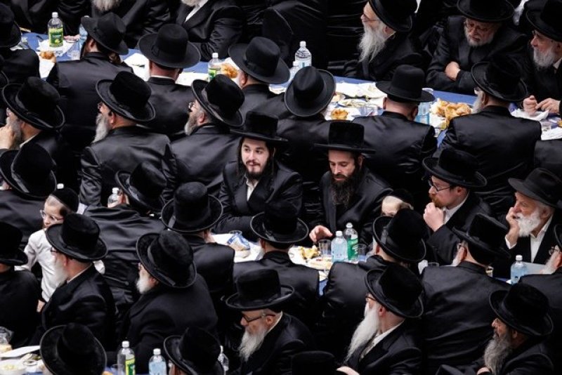 האחים לאנטשעווסקי, יוסי גולדברגר, אברומי בלום