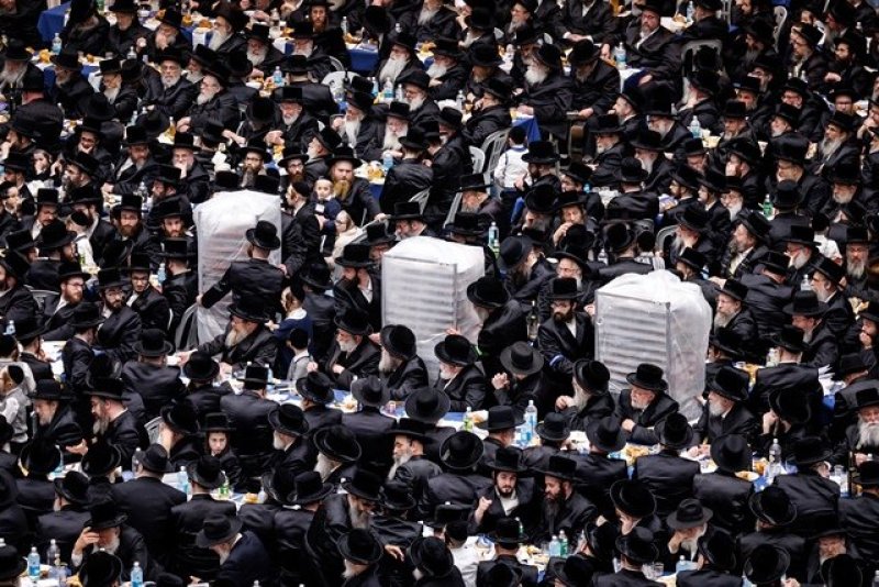 האחים לאנטשעווסקי, יוסי גולדברגר, אברומי בלום