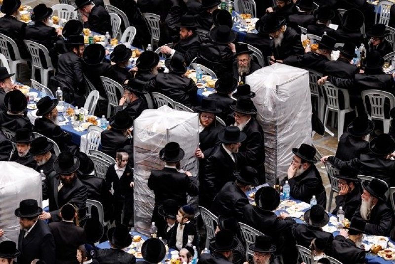 האחים לאנטשעווסקי, יוסי גולדברגר, אברומי בלום