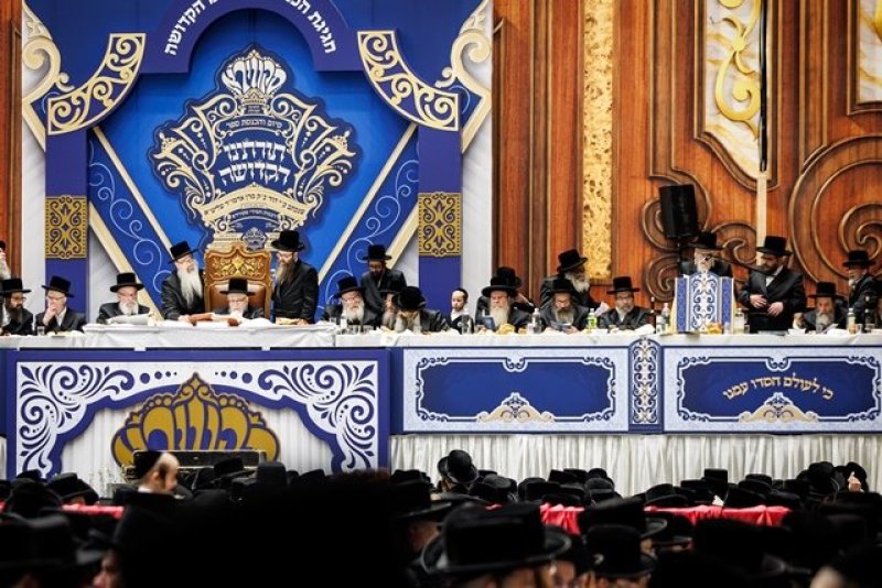 האחים לאנטשעווסקי, יוסי גולדברגר, אברומי בלום