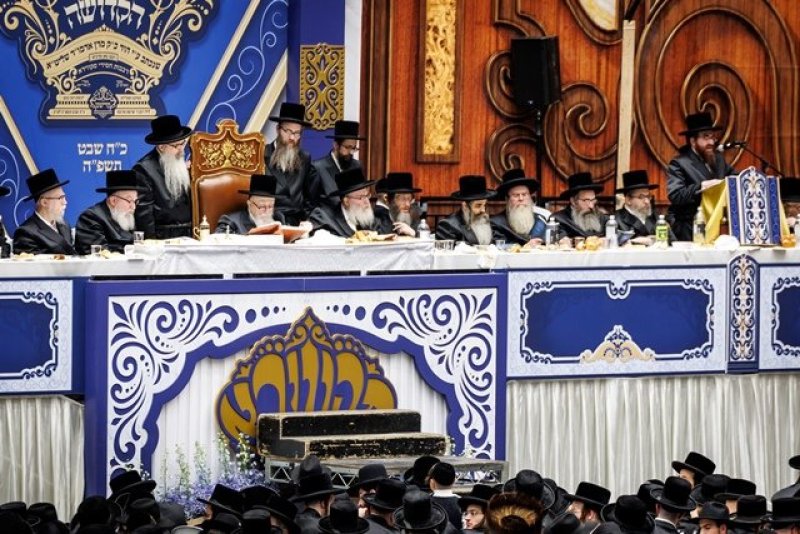 האחים לאנטשעווסקי, יוסי גולדברגר, אברומי בלום