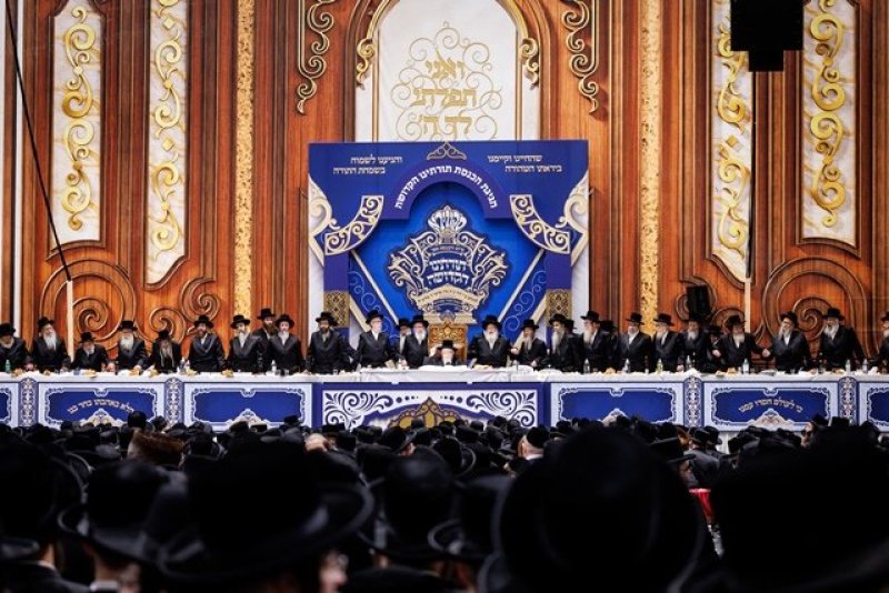 האחים לאנטשעווסקי, יוסי גולדברגר, אברומי בלום
