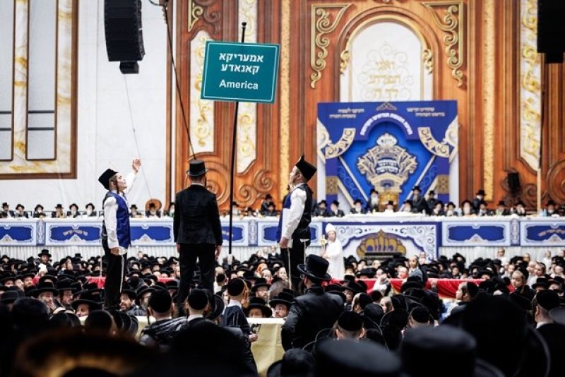 האחים לאנטשעווסקי, יוסי גולדברגר, אברומי בלום
