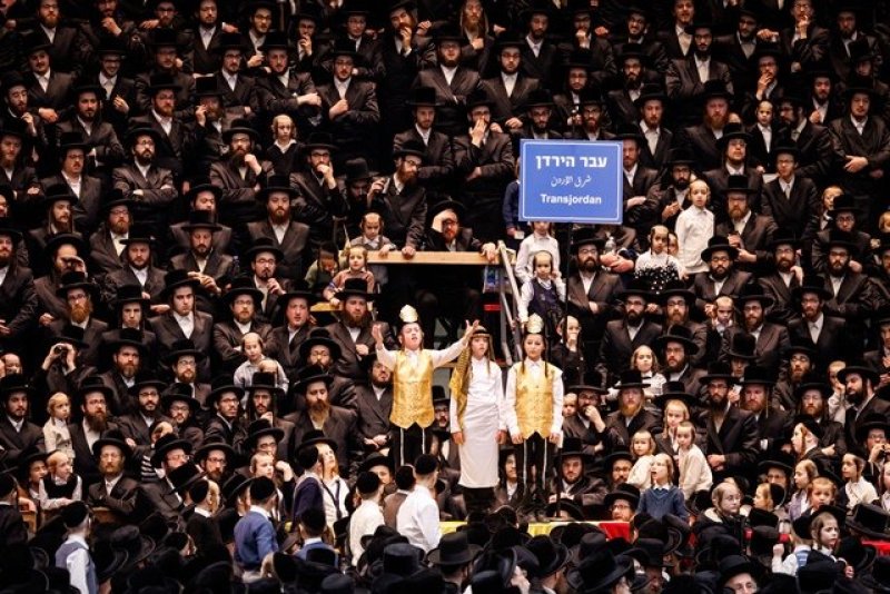 האחים לאנטשעווסקי, יוסי גולדברגר, אברומי בלום