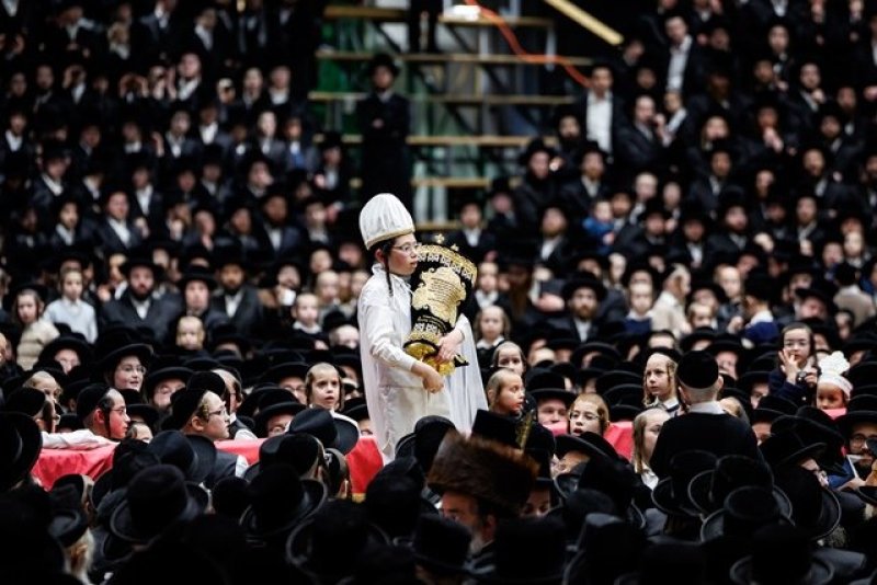 האחים לאנטשעווסקי, יוסי גולדברגר, אברומי בלום