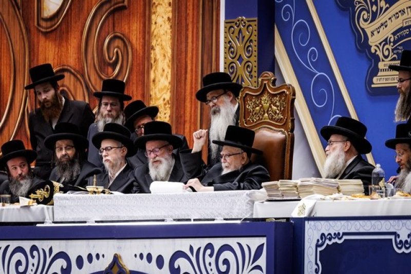 האחים לאנטשעווסקי, יוסי גולדברגר, אברומי בלום