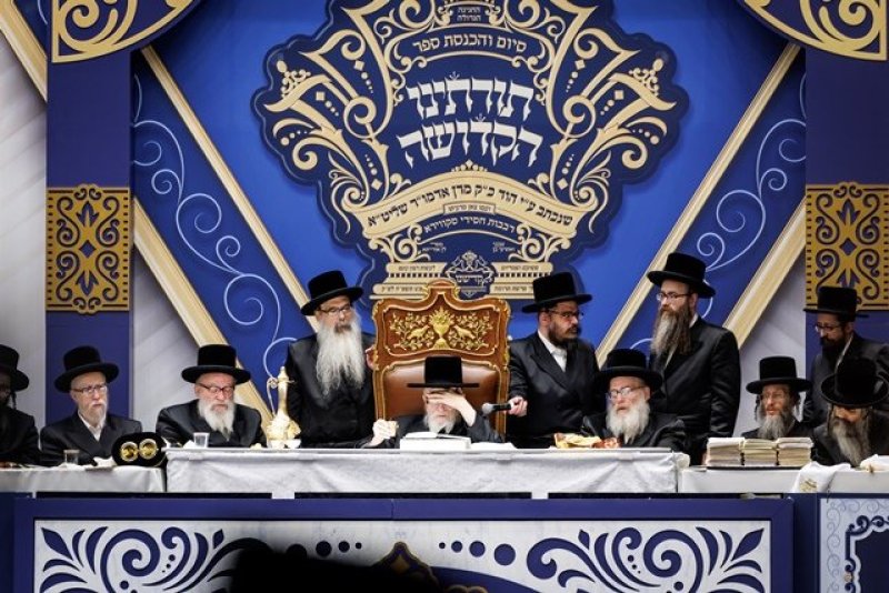 האחים לאנטשעווסקי, יוסי גולדברגר, אברומי בלום
