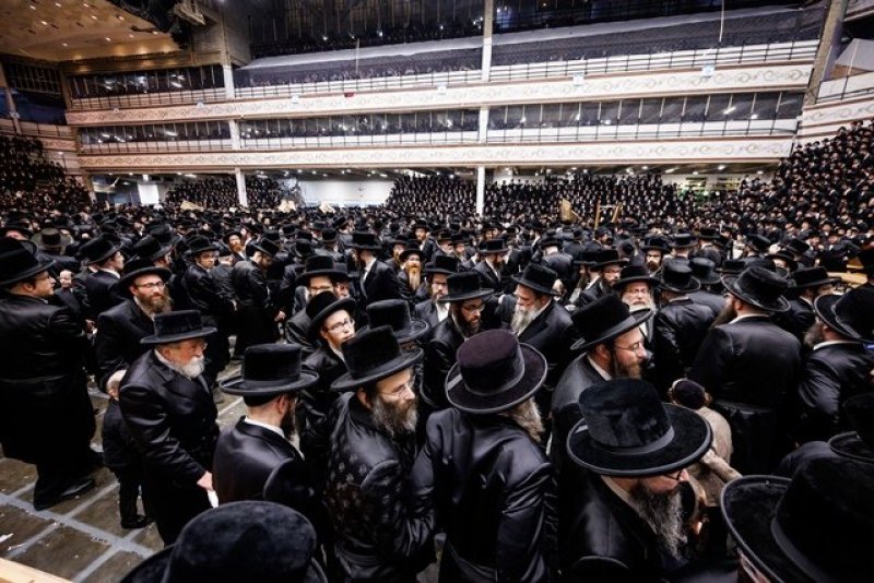 האחים לאנטשעווסקי, יוסי גולדברגר, אברומי בלום