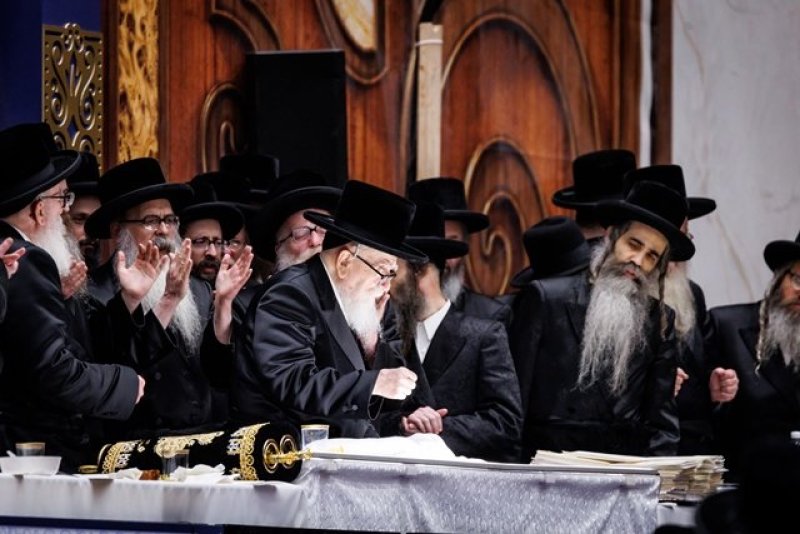 האחים לאנטשעווסקי, יוסי גולדברגר, אברומי בלום