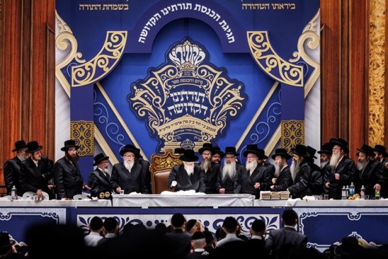 האחים לאנטשעווסקי, יוסי גולדברגר, אברומי בלום