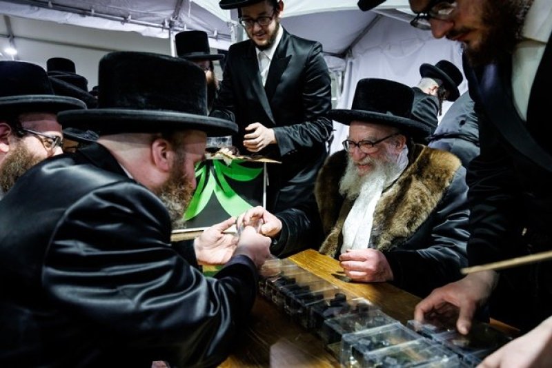 האחים לאנטשעווסקי, יוסי גולדברגר, אברומי בלום